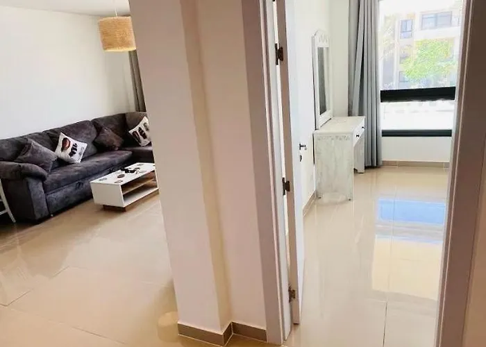 1 Bedroom G-cribs B16 *